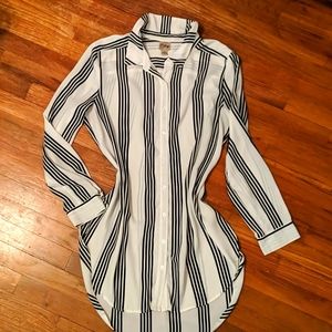Women's black and white stripe button-down tunic